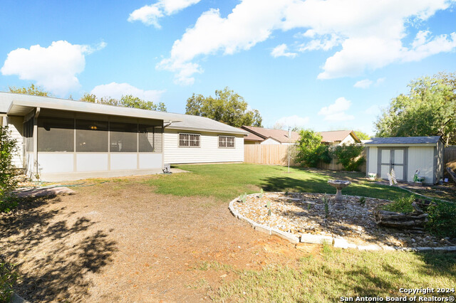 Listing photo id 23 for 5006 Las Campanas St