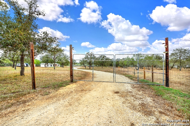 Listing photo id 33 for 561 Sleepy Meadow