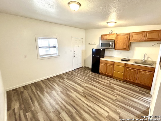 Listing photo id 4 for 2614 Monterey Street  4