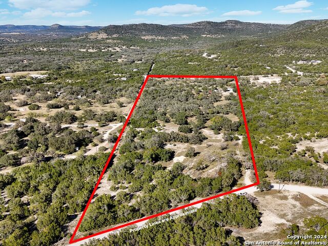 Details for 207 Roadrunner Trail, Utopia, TX 78884