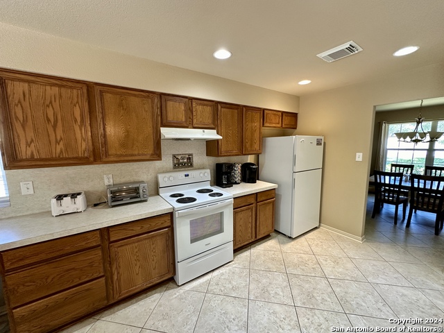 Listing photo id 10 for 1798 River Bluff Circle