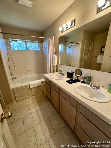 Listing photo id 12 for 1798 River Bluff Circle