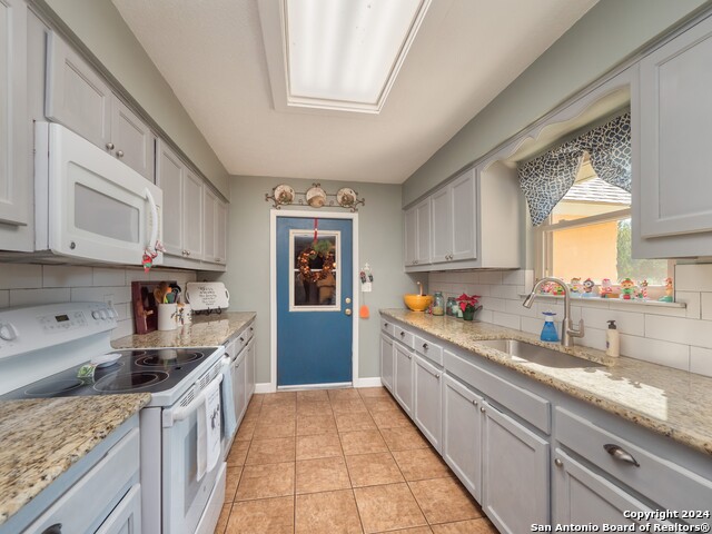 Listing photo id 6 for 169 Tierra Vista Dr