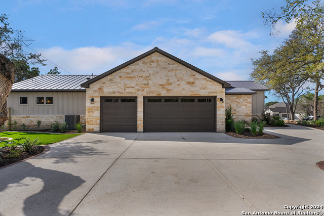 Image 14 of 131 For 8170 Blue Oak Way