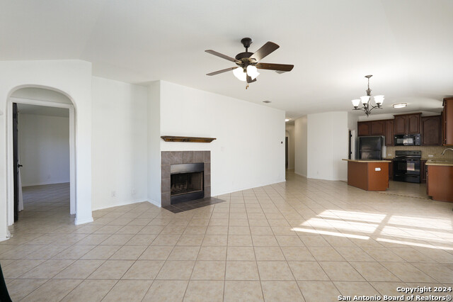 Image 4 of 17 For 7531 Elegante Way