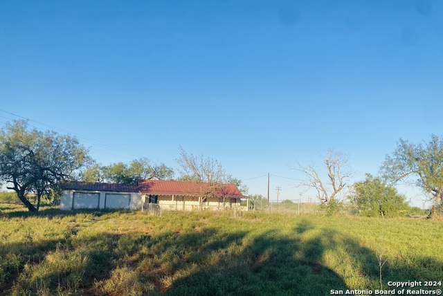 Details for 4490 W Fm 117, Dilley, TX 78017