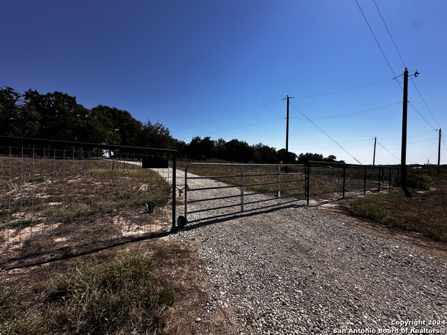 Details for 2975 County Road 120, Floresville, TX 78114