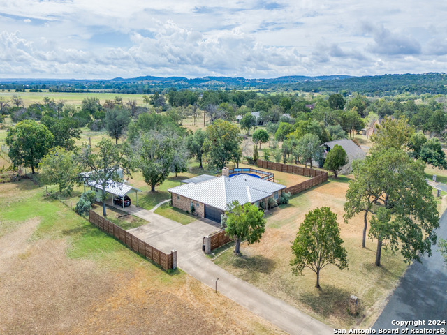 Details for 239 Oak Wood Rd E, Kerrville, TX 78028