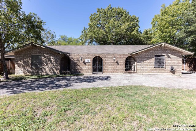 Details for 107 Gladiola Ln  A, Castle Hills, TX 78213