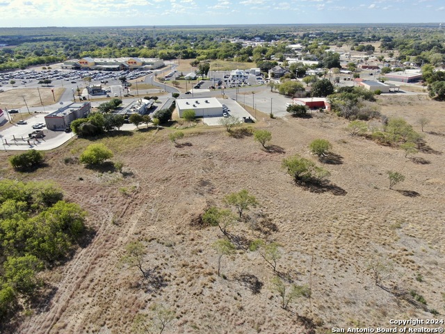 Listing photo id 3 for 19260 Mcdonald St