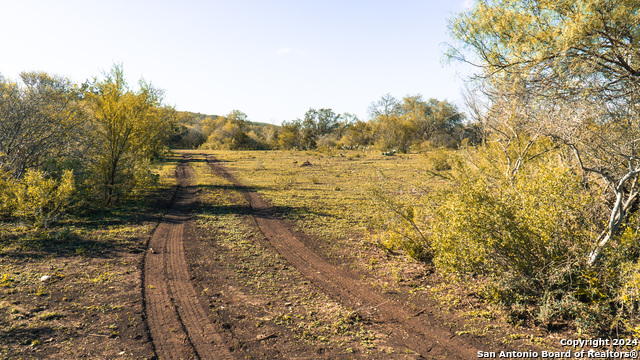 Image 15 of 40 For 1062 Private Road 3320