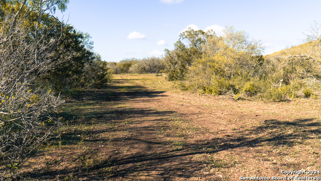 Image 18 of 40 For 1062 Private Road 3320