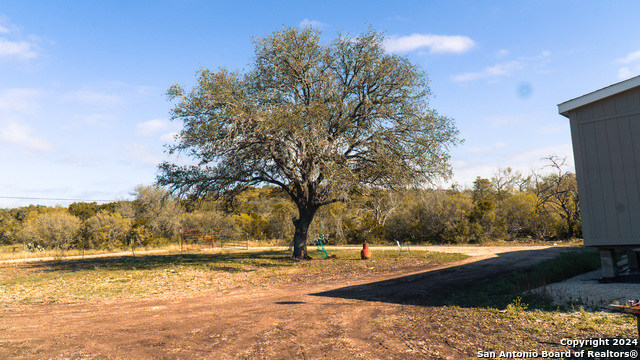 Image 4 of 40 For 1062 Private Road 3320