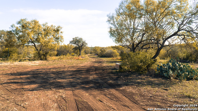 Image 8 of 40 For 1062 Private Road 3320