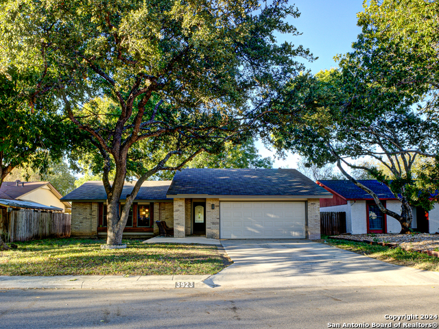 Details for 3923 Briar Hollow St, San Antonio, TX 78247