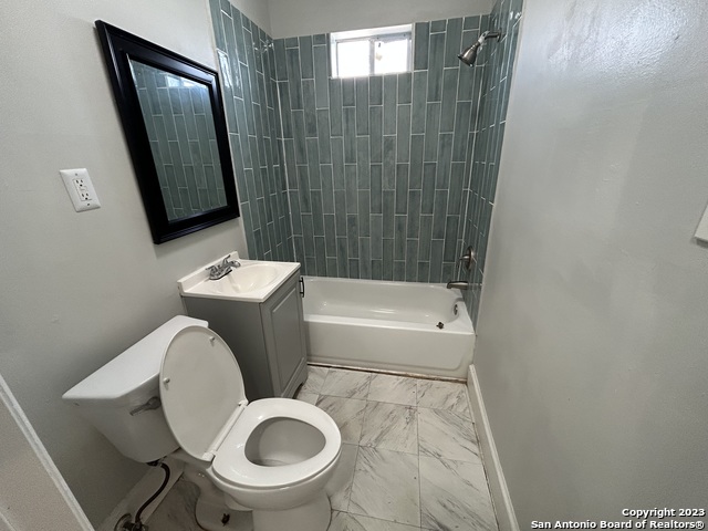 Listing photo id 2 for 1625 Mccullough Ave  5