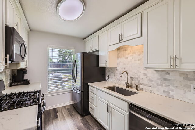 Listing photo id 2 for 207 Villaret Blvd E
