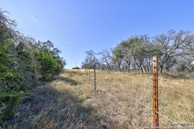 Listing photo id 19 for 147 Crooked Creek Path