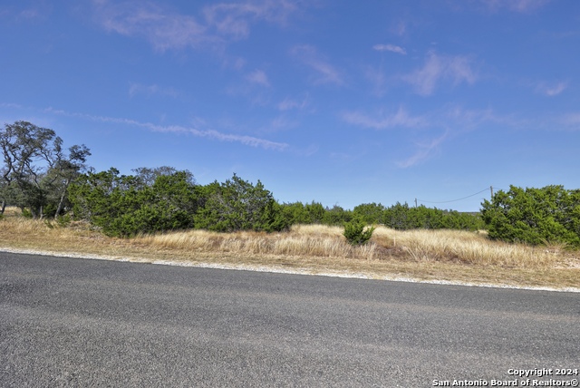 Listing photo id 24 for 147 Crooked Creek Path