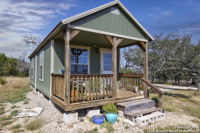 Listing photo id 3 for 147 Crooked Creek Path