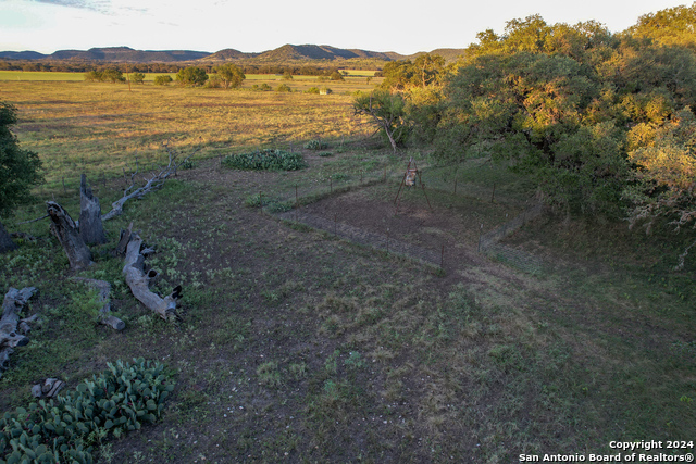 Image 15 of 17 For 609 B & R Rd