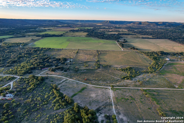 Image 6 of 17 For 609 B & R Rd