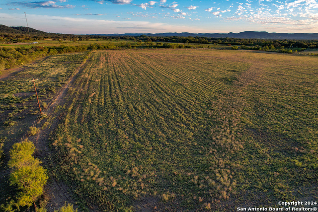 Image 9 of 17 For 609 B & R Rd