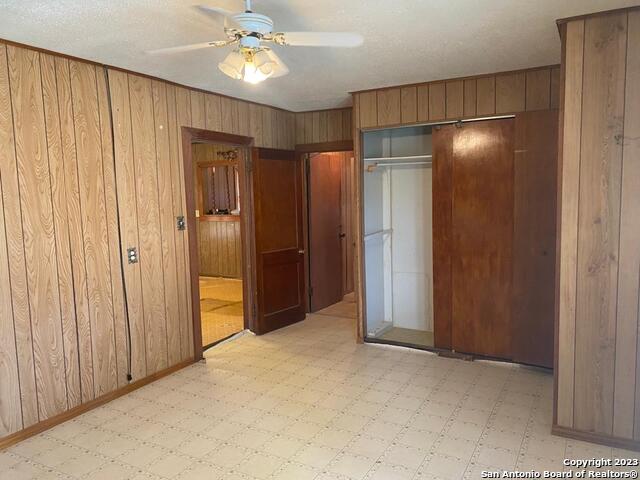 Image 14 of 32 For 17770 Interstate 35