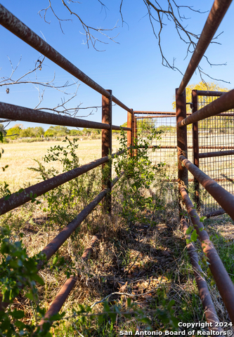 Image 19 of 48 For 458 County Road 664