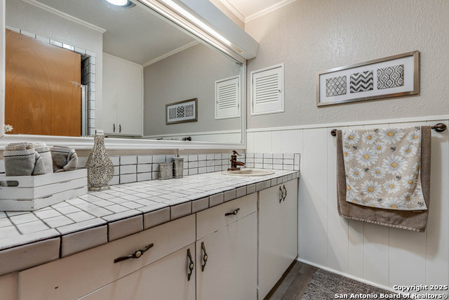 Image 33 of 50 For 250 Donella Dr