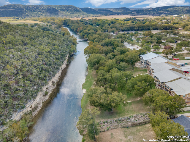 Image 6 of 41 For 540 River Run  102