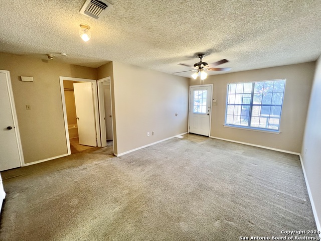 Image 4 of 21 For 4545 Hoeneke St  302