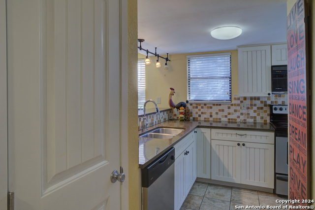 Image 19 of 50 For 214 T Bar M Dr  214