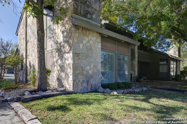 Image 2 of 50 For 214 T Bar M Dr  214