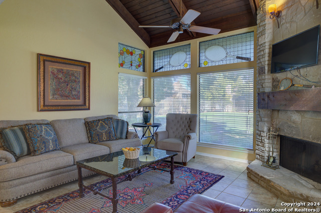 Image 21 of 50 For 214 T Bar M Dr  214