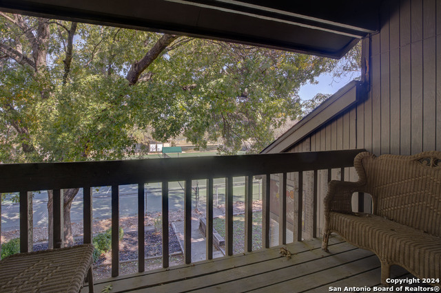 Image 33 of 50 For 214 T Bar M Dr  214