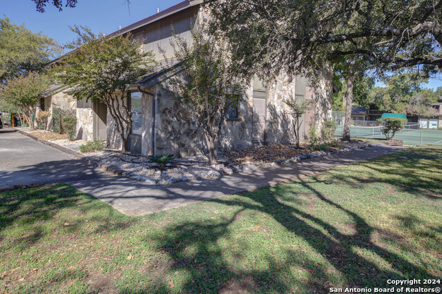 Image 43 of 50 For 214 T Bar M Dr  214