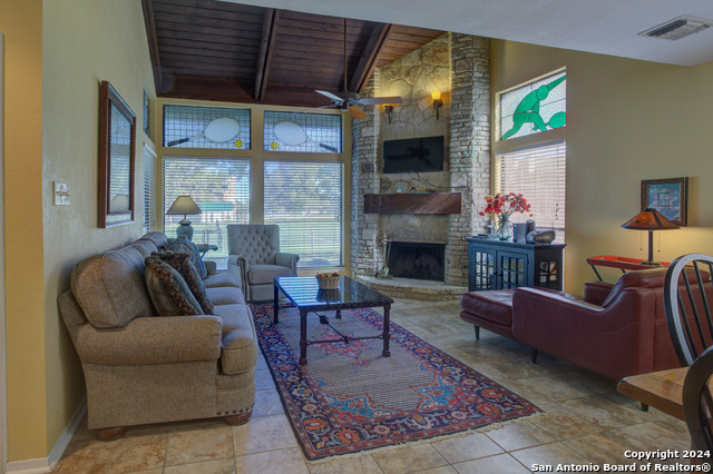 Image 6 of 50 For 214 T Bar M Dr  214