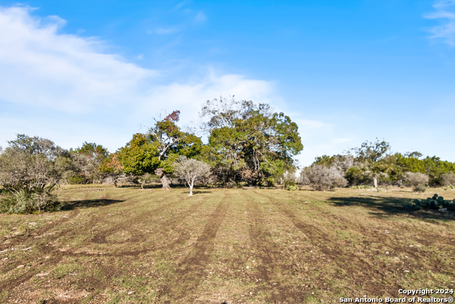 Image 35 of 49 For 308 Red Oak Dr.