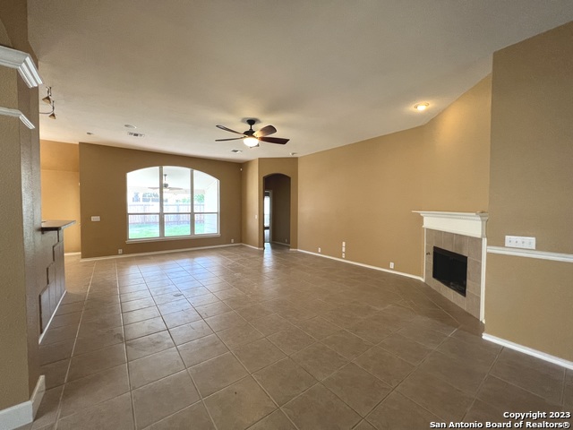 Listing photo id 2 for 4724 Green Bluff