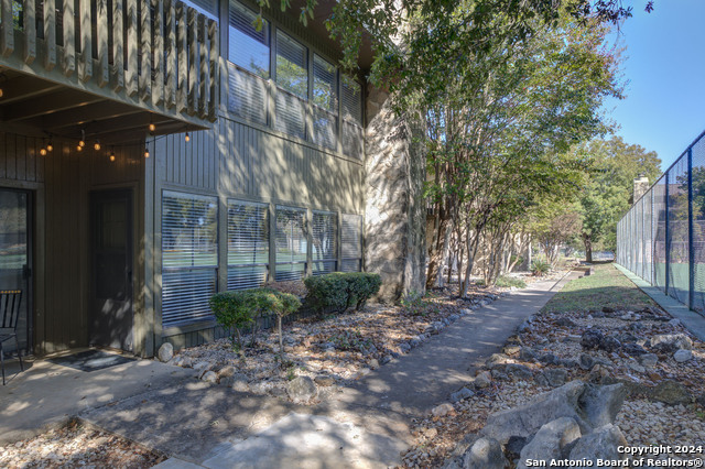 Image 36 of 42 For 211 T Bar M Dr  211