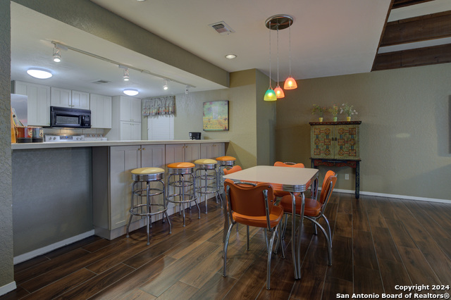 Image 5 of 42 For 211 T Bar M Dr  211