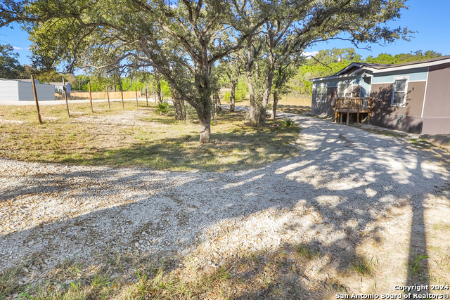 Image 18 of 22 For 838 Golf Course Drive East