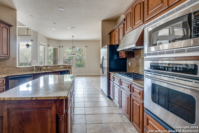 Image 11 of 20 For 25010 Estancia Circle