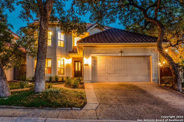 Listing photo id 28 for 3534 Monterrey Oak