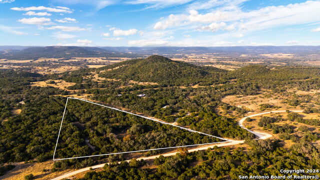 Image 8 of 17 For 111 Hondo Oaks