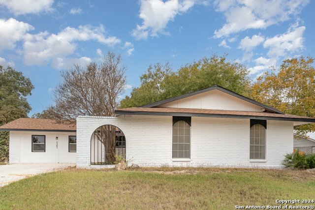 Image 5 of 31 For 5303 Linda Colonia St