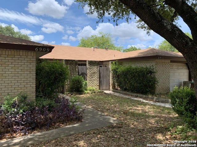 Details for 6911 Forest Meadow St, San Antonio, TX 78240