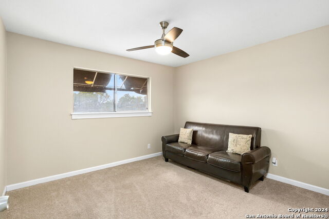 Image 11 of 21 For 420 Amistad Blvd