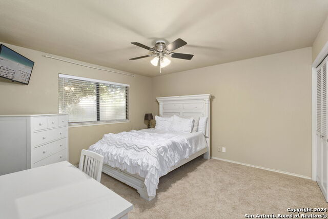 Listing photo id 26 for 20019 Encino Ridge St